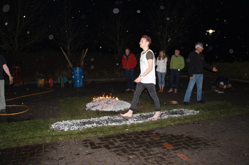 Findacure DareforRare Firewalk